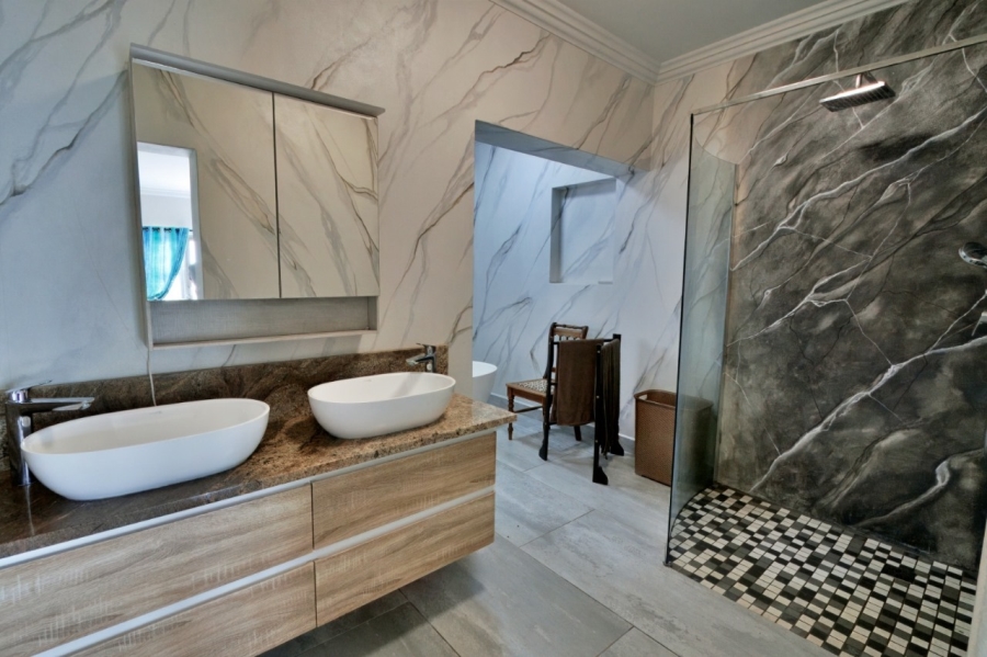 4 Bedroom Property for Sale in Stilbaai Wes Western Cape